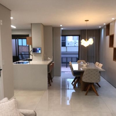 Apartamentos com 123m², 2 quartos, 2 suítes, 1 garagem, no bairro Estreito em Florianópolis