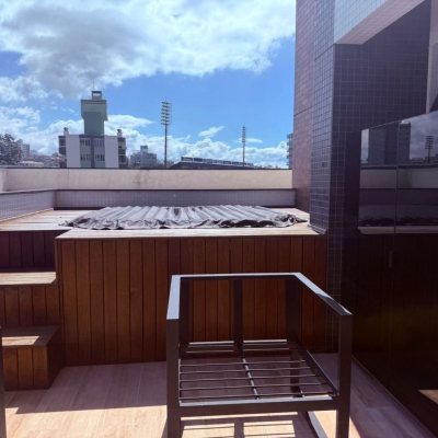 Apartamentos com 123m², 2 quartos, 2 suítes, 1 garagem, no bairro Estreito em Florianópolis