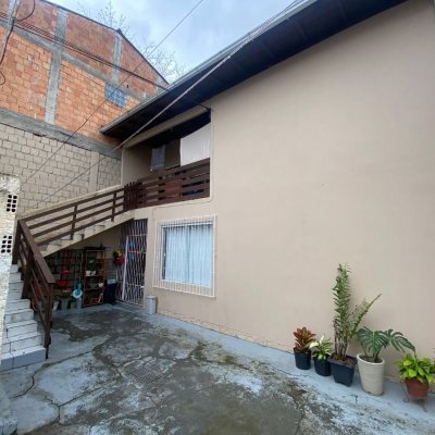 Terreno Comercial/Residencial com 300m², no bairro Trindade em Florianópolis