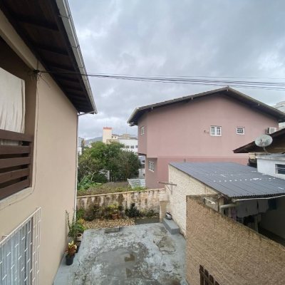 Terreno Comercial/Residencial com 300m², no bairro Trindade em Florianópolis