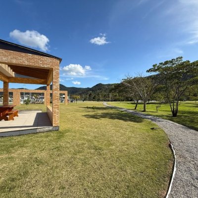 Terrenos Residenciais com 494m², no bairro Ratones em Florianópolis
