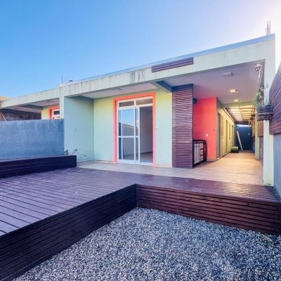 Casa Residencial com 80m², 2 quartos, 2 garagens, no bairro Ribeirão Da Ilha em Florianópolis