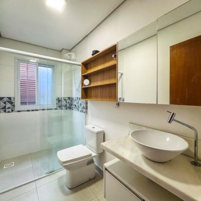 Casa Residencial com 80m², 2 quartos, 2 garagens, no bairro Ribeirão Da Ilha em Florianópolis