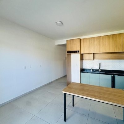 Casa Residencial com 80m², 2 quartos, 2 garagens, no bairro Ribeirão Da Ilha em Florianópolis