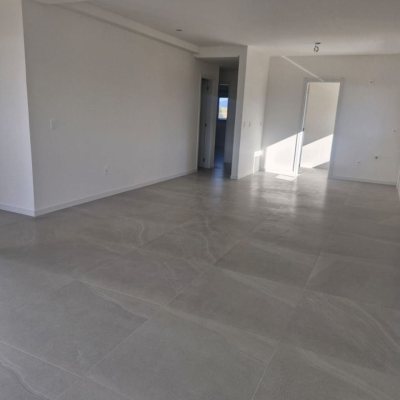 Cobertura com 125m², 3 quartos, 2 suítes, 2 garagens, no bairro Pedra Branca em Palhoça
