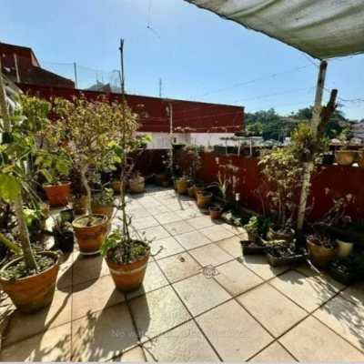 Cobertura com 68m², 2 quartos, 1 suíte, 1 garagem, no bairro Carvoeira em Florianópolis