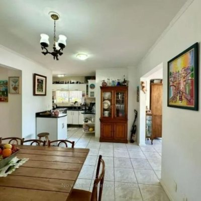 Cobertura com 68m², 2 quartos, 1 suíte, 1 garagem, no bairro Carvoeira em Florianópolis