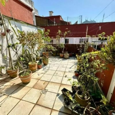 Cobertura com 68m², 2 quartos, 1 suíte, 1 garagem, no bairro Carvoeira em Florianópolis