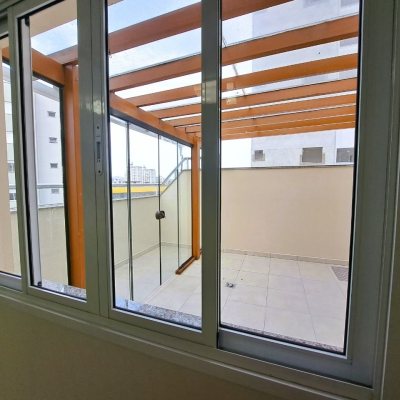 Cobertura com 134m², 3 quartos, 1 suíte, 1 garagem, no bairro Nossa Senhora Do Rosário em São José