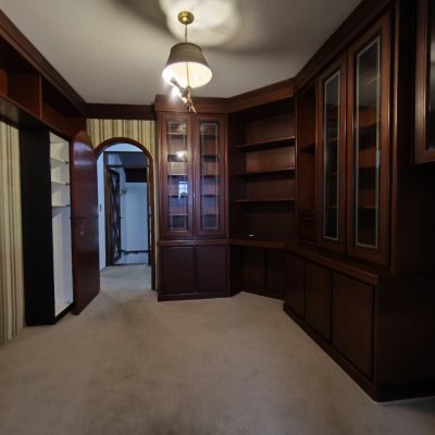 Casa Residencial com 380m², 6 quartos, 2 suítes, 6 garagens, no bairro João Paulo em Florianópolis