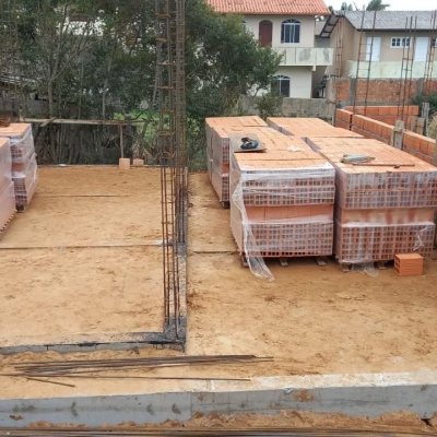 Sobrado Residencial com 113m², 3 quartos, 1 suíte, 2 garagens, no bairro Ingleses do Rio Vermelho em Florianópolis