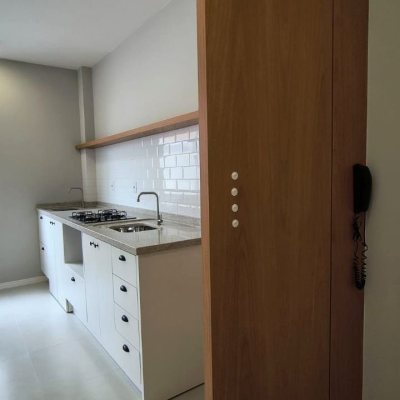 Apartamentos com 54m², 2 quartos, 1 garagem, no bairro Kobrasol em São José