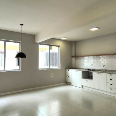 Apartamentos com 54m², 2 quartos, 1 garagem, no bairro Kobrasol em São José