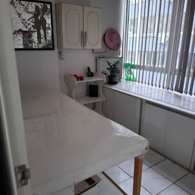 Sala com 27m², no bairro Centro em Florianópolis