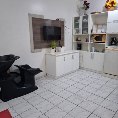 Sala com 27m², no bairro Centro em Florianópolis