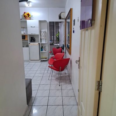 Sala com 27m², no bairro Centro em Florianópolis