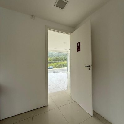 Terreno Comercial com 1766m², no bairro Santo Antônio De Lisboa em Florianópolis