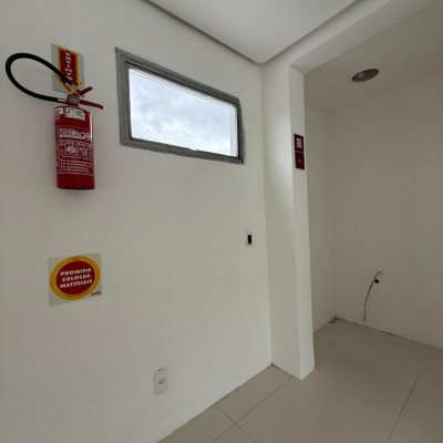 Terreno Comercial com 1766m², no bairro Santo Antônio De Lisboa em Florianópolis