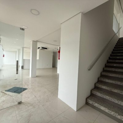 Terreno Comercial com 1766m², no bairro Santo Antônio De Lisboa em Florianópolis