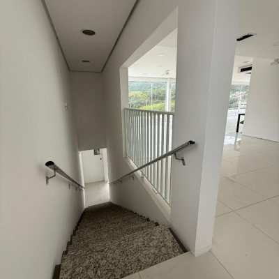 Terreno Comercial com 1766m², no bairro Santo Antônio De Lisboa em Florianópolis
