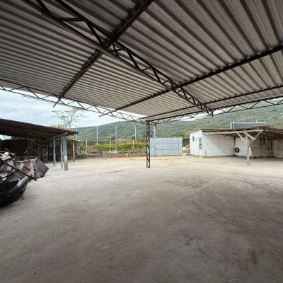 Terreno Comercial com 1766m², no bairro Santo Antônio De Lisboa em Florianópolis