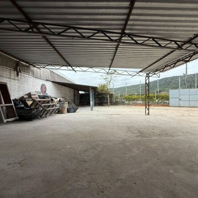 Terreno Comercial com 1766m², no bairro Santo Antônio De Lisboa em Florianópolis
