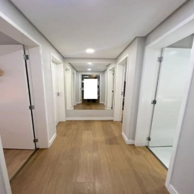 Apartamentos com 103m², 3 quartos, 1 suíte, 1 garagem, no bairro Centro em Florianópolis