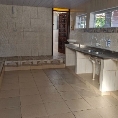 Casa Residencial com 367m², 4 quartos, 1 garagem, no bairro Canasvieiras em Florianópolis