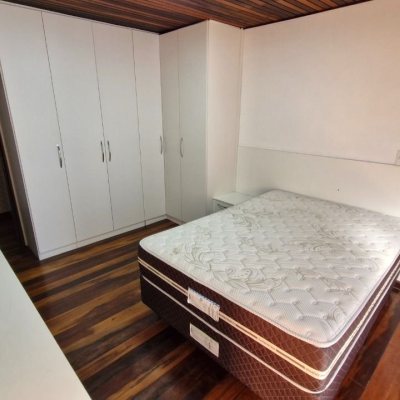 Casa Residencial com 367m², 4 quartos, 1 garagem, no bairro Canasvieiras em Florianópolis
