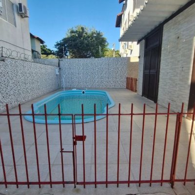 Casa Residencial com 367m², 4 quartos, 1 garagem, no bairro Canasvieiras em Florianópolis