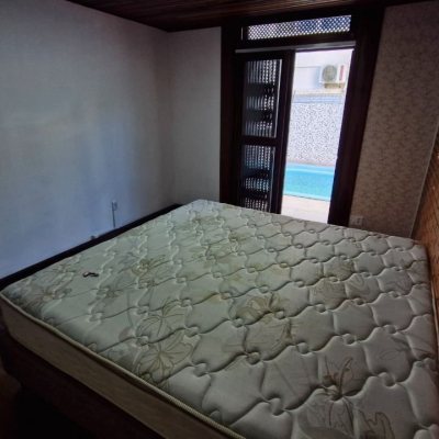 Casa Residencial com 367m², 4 quartos, 1 garagem, no bairro Canasvieiras em Florianópolis