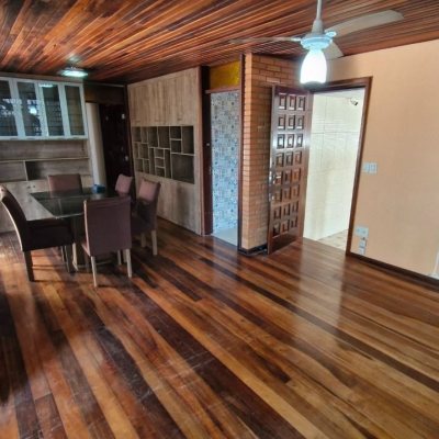 Casa Residencial com 367m², 4 quartos, 1 garagem, no bairro Canasvieiras em Florianópolis