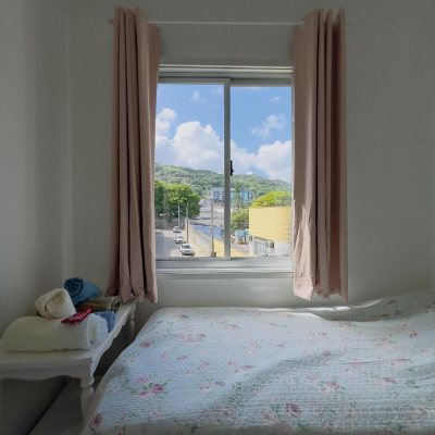 Apartamentos com 46m², 2 quartos, no bairro Centro em Florianópolis