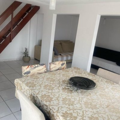 Cobertura com 80m², 2 quartos, 1 garagem, no bairro Canasvieiras em Florianópolis