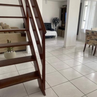 Cobertura com 80m², 2 quartos, 1 garagem, no bairro Canasvieiras em Florianópolis