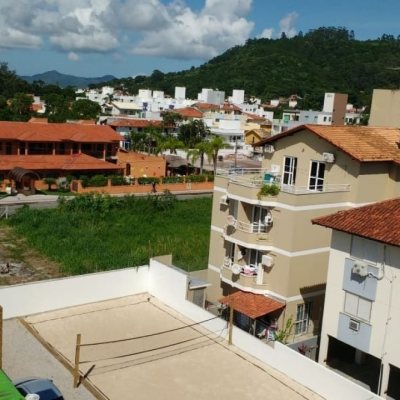 Cobertura com 80m², 2 quartos, 1 garagem, no bairro Canasvieiras em Florianópolis