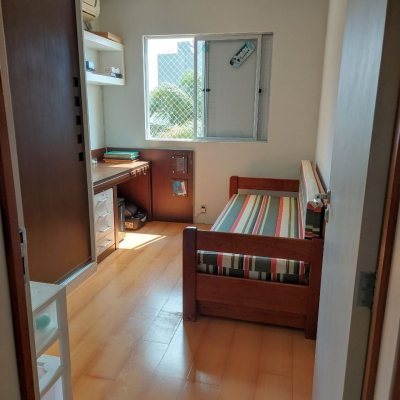 Apartamentos com 108m², 3 quartos, 1 suíte, 1 garagem, no bairro Bom Abrigo em Florianópolis