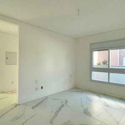 Casa em Condomínio com 360m², 4 quartos, 4 suítes, 4 garagens, no bairro Ingleses do Rio Vermelho em Florianópolis