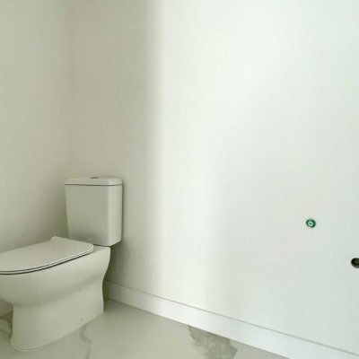 Casa em Condomínio com 360m², 4 quartos, 4 suítes, 4 garagens, no bairro Ingleses do Rio Vermelho em Florianópolis