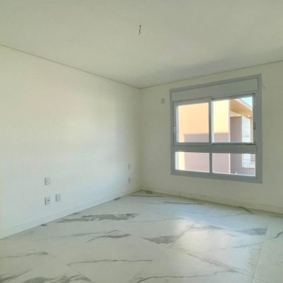 Casa em Condomínio com 360m², 4 quartos, 4 suítes, 4 garagens, no bairro Ingleses do Rio Vermelho em Florianópolis