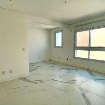 Casa em Condomínio com 360m², 4 quartos, 4 suítes, 4 garagens, no bairro Ingleses do Rio Vermelho em Florianópolis