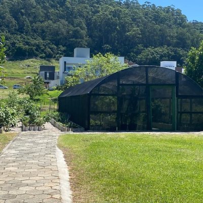 Casa em Condomínio com 360m², 4 quartos, 4 suítes, 4 garagens, no bairro Ingleses do Rio Vermelho em Florianópolis