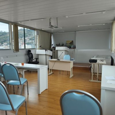 Sala com 154m², 1 garagem, no bairro Centro em Florianópolis