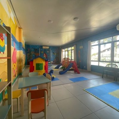 Casa em Condomínio com 192m², 4 quartos, 1 suíte, 2 garagens, no bairro Cachoeira Do Bom Jesus em Florianópolis