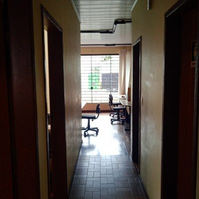 Casa Residencial com 130m², 2 quartos, 3 garagens, no bairro Balneário em Florianópolis