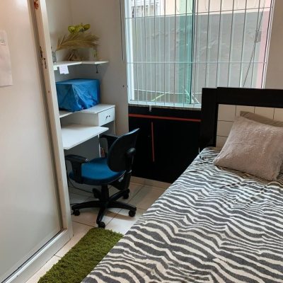 Casa Residencial com 145m², 5 quartos, 1 suíte, 5 garagens, no bairro Centro em São José