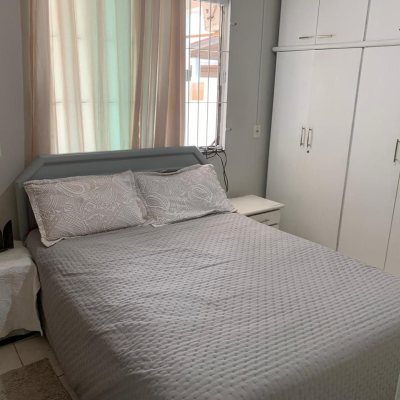 Casa Residencial com 145m², 5 quartos, 1 suíte, 5 garagens, no bairro Centro em São José