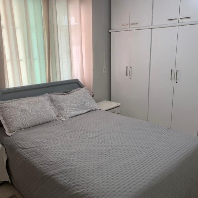 Casa Residencial com 145m², 5 quartos, 1 suíte, 5 garagens, no bairro Centro em São José