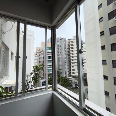 Apartamentos com 92m², 2 quartos, 1 suíte, 1 garagem, no bairro Centro em Florianópolis