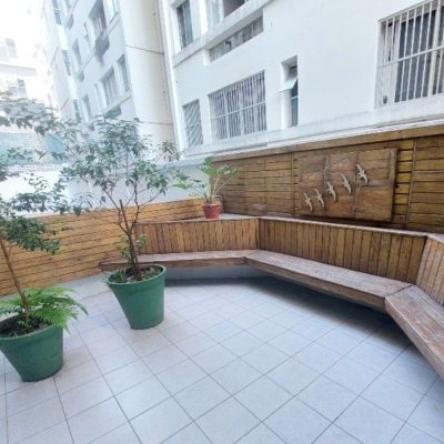 Apartamentos com 32m², 1 quarto, 1 garagem, no bairro Centro em Florianópolis